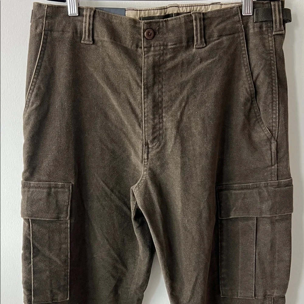 Banana Republic Men's Travelers Cargo Pants Olive Green